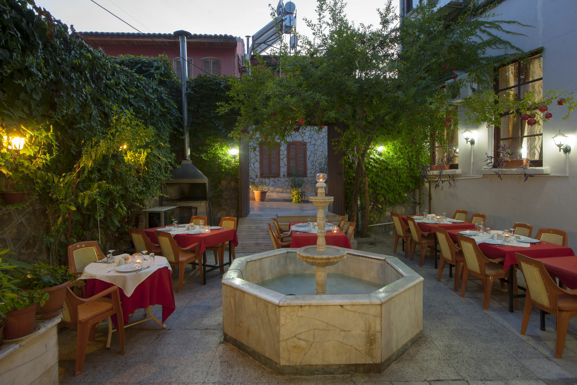 Konak Hotel Kaleici Antalya Eksteriør billede